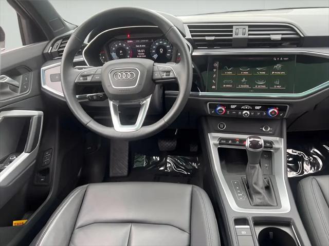 2024 Audi Q3 Premium 45 TFSI S line quattro Tiptronic