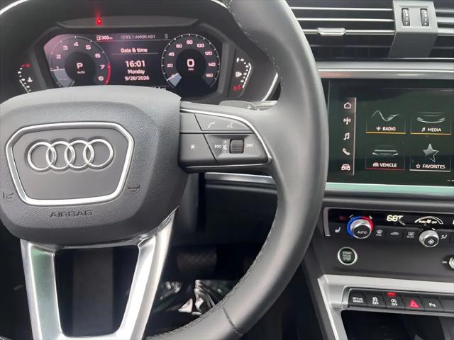 2024 Audi Q3 Premium 45 TFSI S line quattro Tiptronic