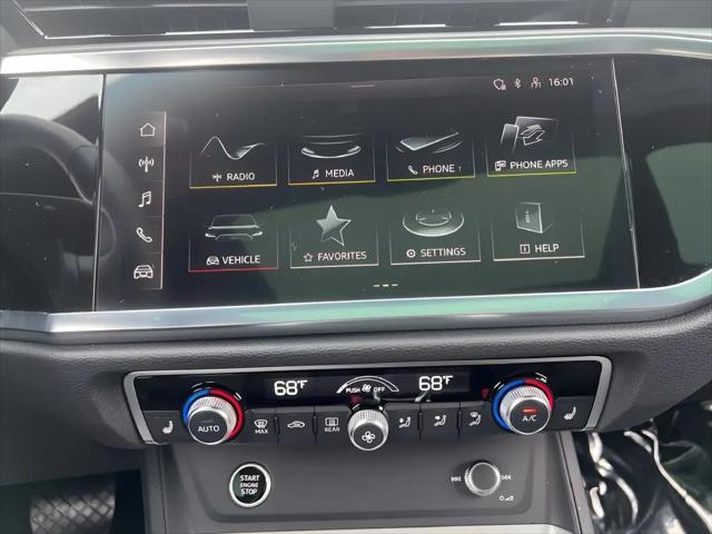 2024 Audi Q3 Premium 45 TFSI S line quattro Tiptronic