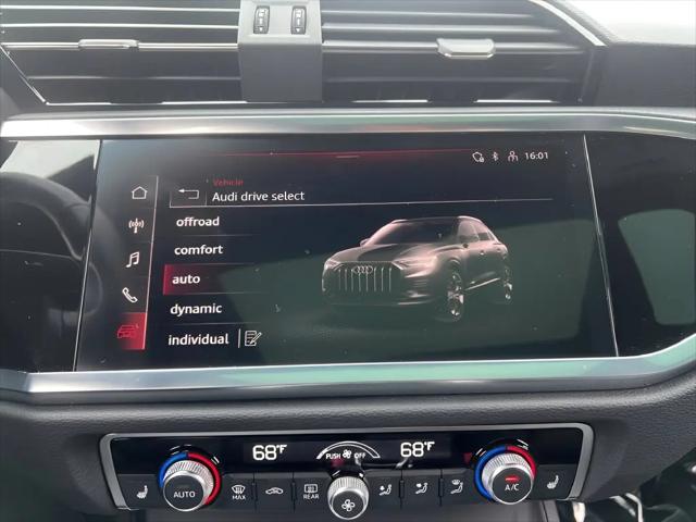 2024 Audi Q3 Premium 45 TFSI S line quattro Tiptronic