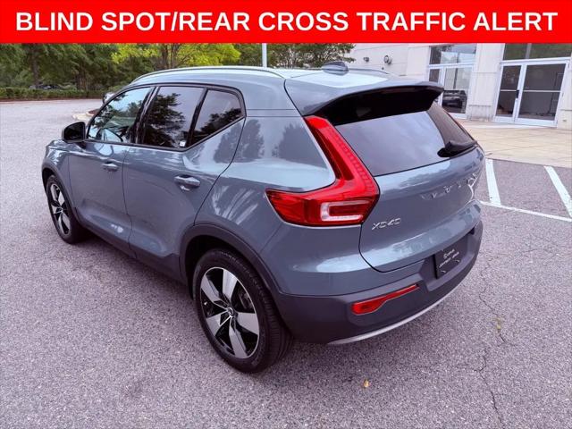 2021 Volvo XC40 T5 Momentum