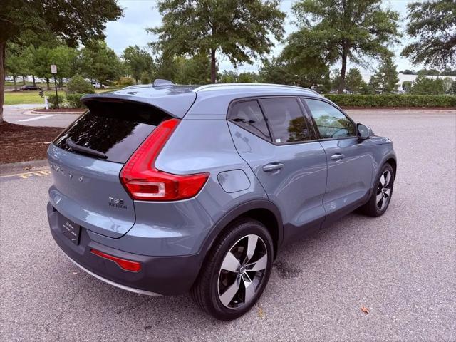 2021 Volvo XC40 T5 Momentum