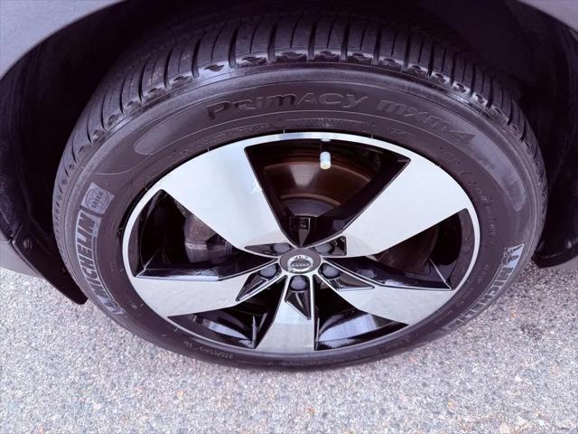 2021 Volvo XC40 T5 Momentum