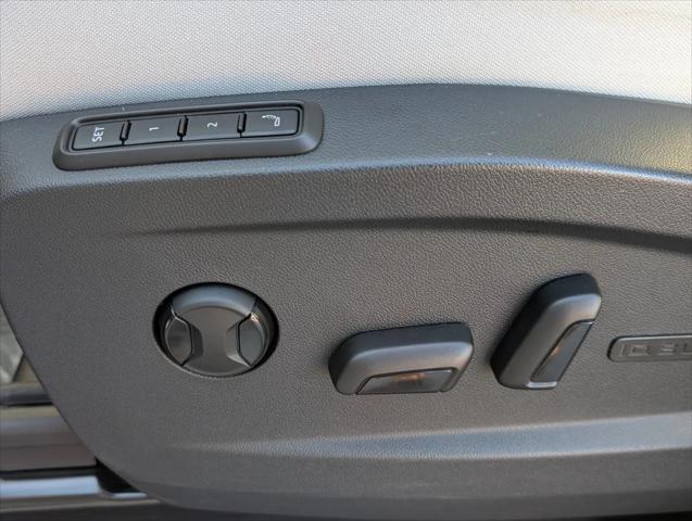 2025 Volkswagen ID. Buzz 1st Edition with 4MOTION