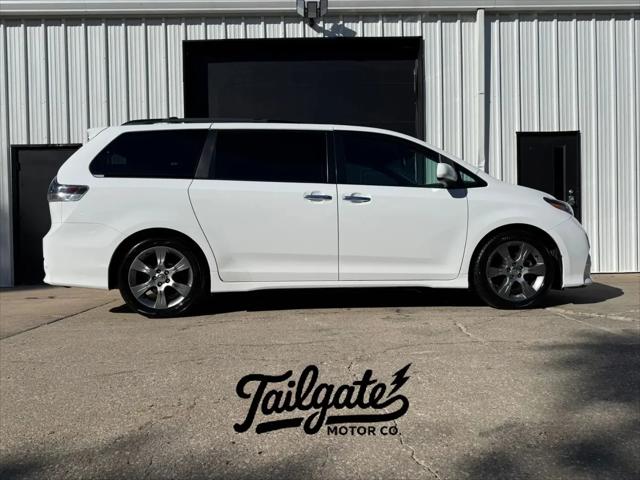 2015 Toyota Sienna SE 8 Passenger for sale in Fremont, NE