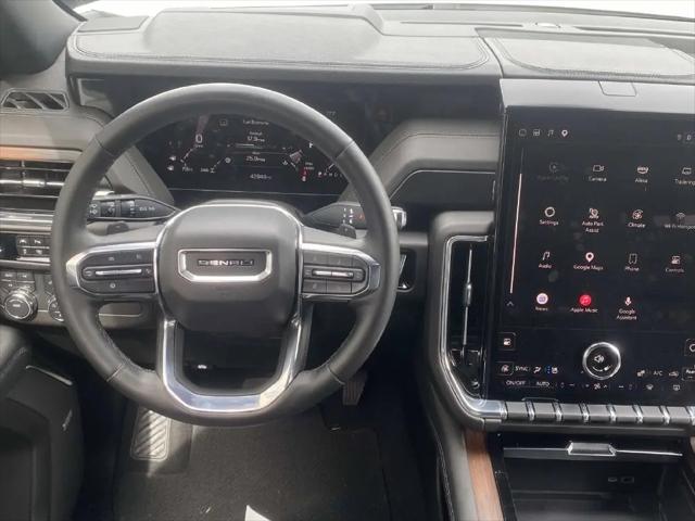 2025 GMC Yukon 4WD Denali
