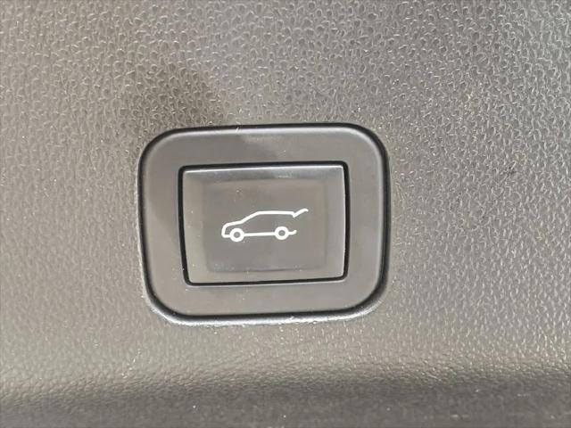 2025 GMC Yukon 4WD Denali