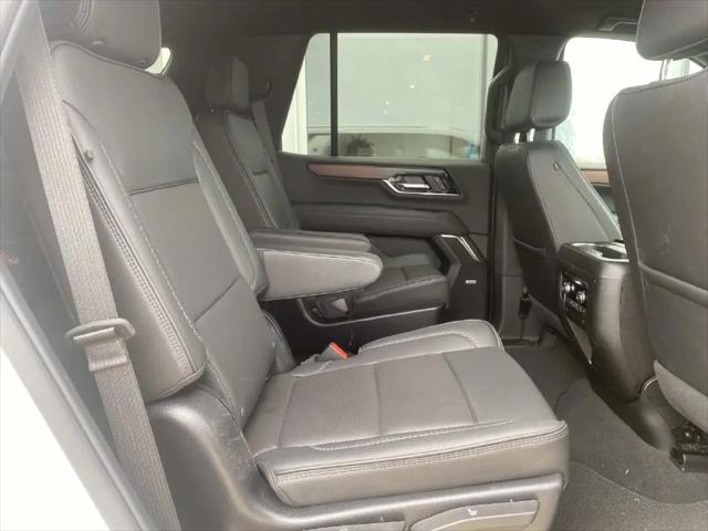2025 GMC Yukon 4WD Denali