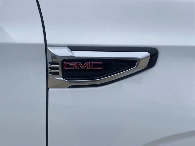 2025 GMC Yukon 4WD Denali