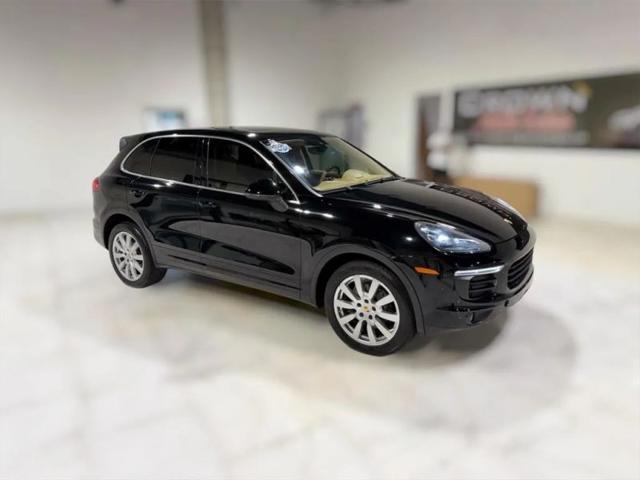 2016 Porsche Cayenne Base