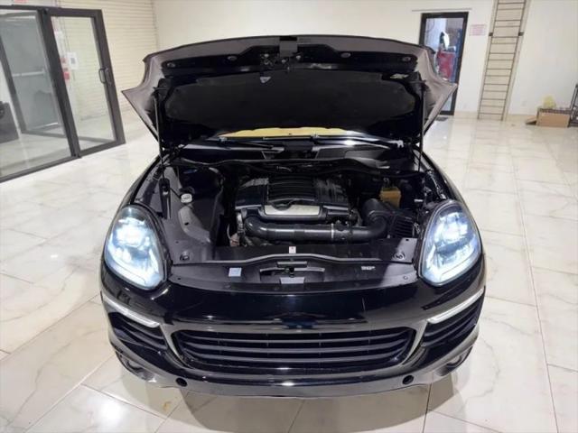 2016 Porsche Cayenne Base
