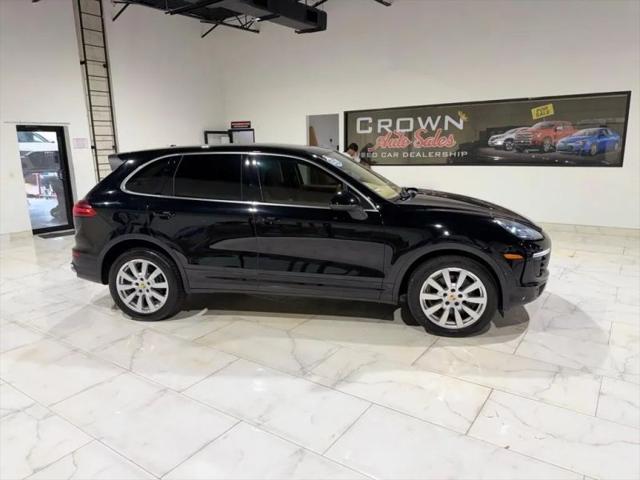 2016 Porsche Cayenne Base