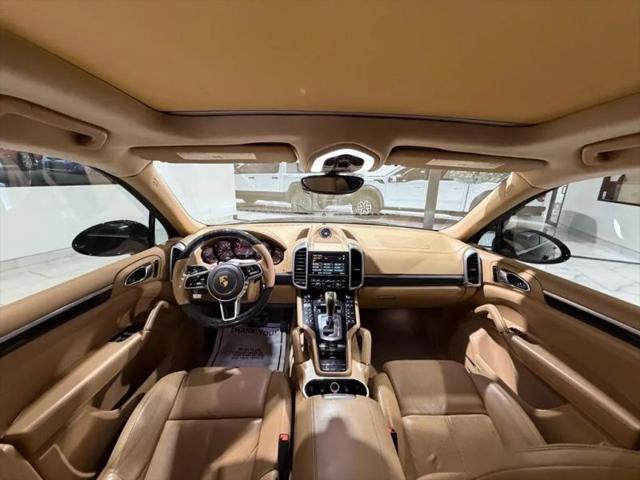 2016 Porsche Cayenne Base
