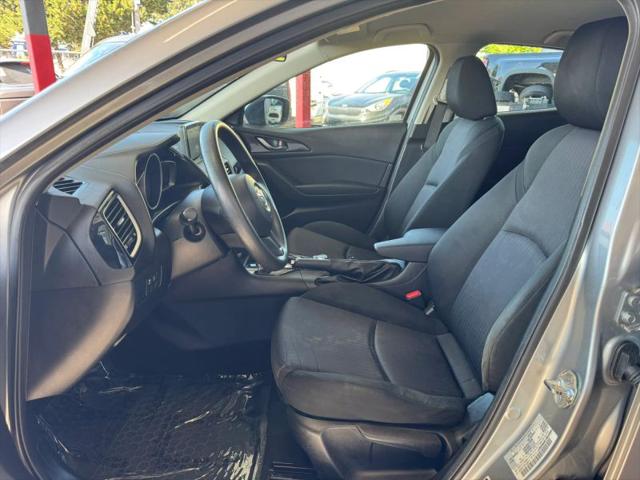 2015 Mazda Mazda3 i Sport