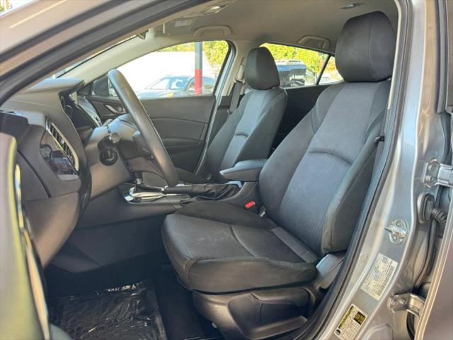 2015 Mazda Mazda3 i Sport