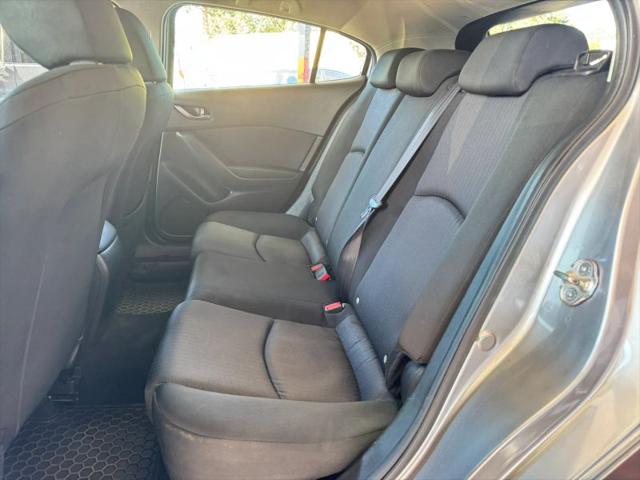 2015 Mazda Mazda3 i Sport