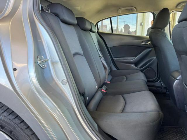2015 Mazda Mazda3 i Sport