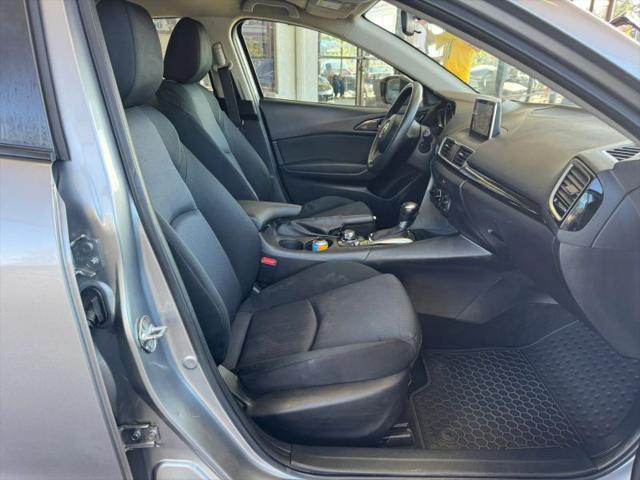 2015 Mazda Mazda3 i Sport