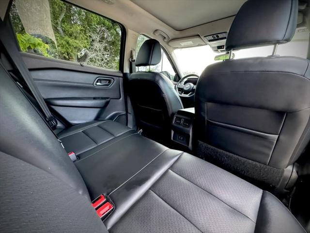 2021 Nissan Rogue SV FWD