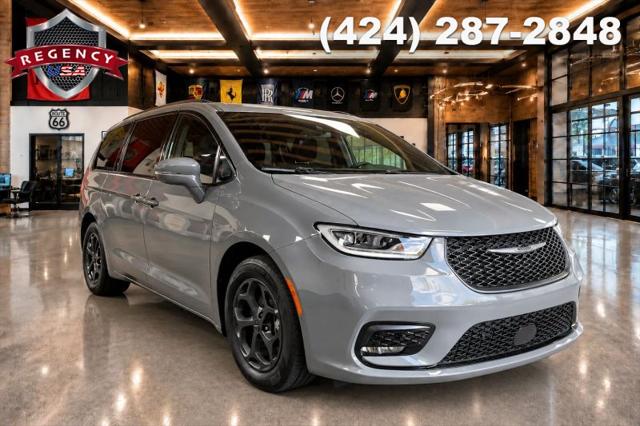 2022 Chrysler Pacifica Hybrid Touring L for sale in Wilmington, CA
