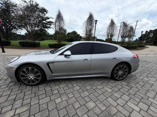 2016 Porsche Panamera 4