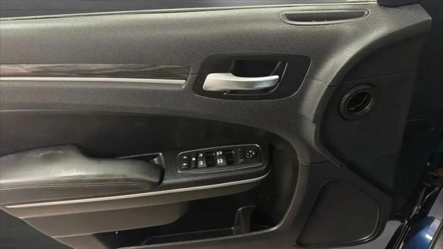 2016 Chrysler 300 Limited
