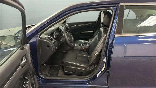 2016 Chrysler 300 Limited