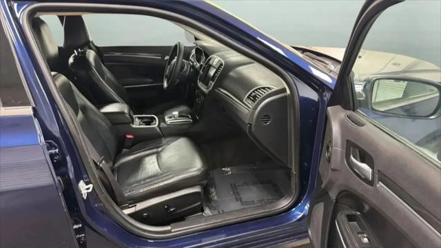 2016 Chrysler 300 Limited
