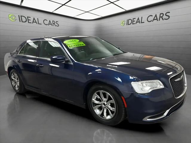 2016 Chrysler 300 Limited