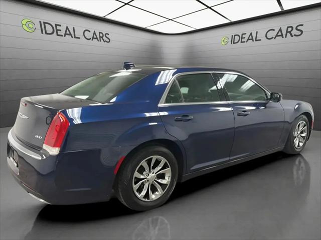 2016 Chrysler 300 Limited