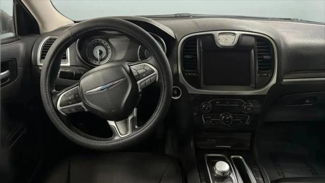 2016 Chrysler 300 Limited