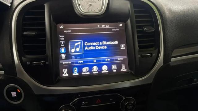 2016 Chrysler 300 Limited