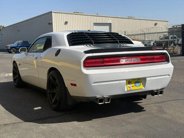2014 Dodge Challenger Shaker Pkg