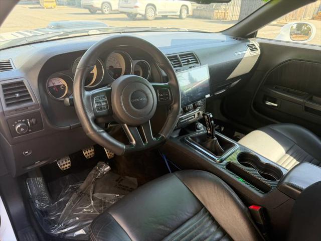 2014 Dodge Challenger Shaker Pkg
