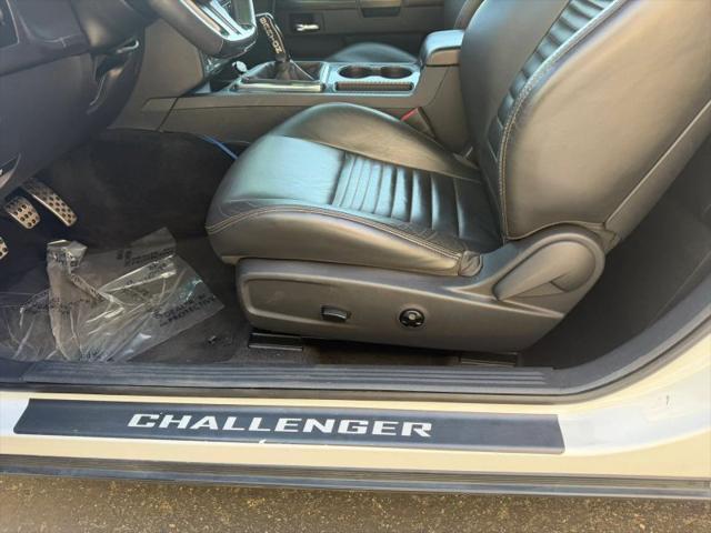 2014 Dodge Challenger Shaker Pkg