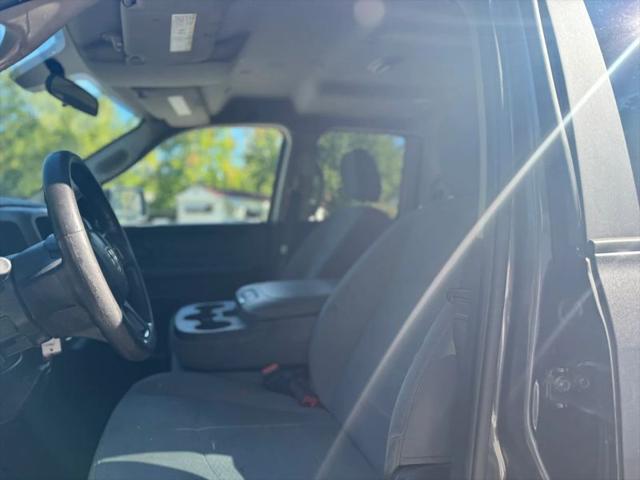 2017 Ram 1500 Express Quad Cab 4x4 64 Box