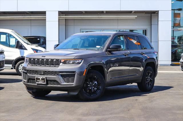 2026 Jeep Grand Cherokee Altitude 4x4 for sale in Costa Mesa, CA