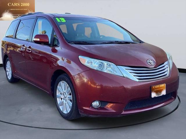 2013 Toyota Sienna XLE V6 8 Passenger
