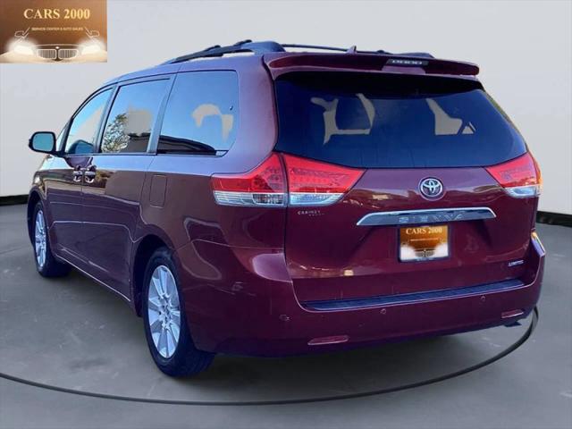 2013 Toyota Sienna XLE V6 8 Passenger