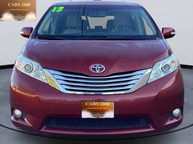 2013 Toyota Sienna XLE V6 8 Passenger