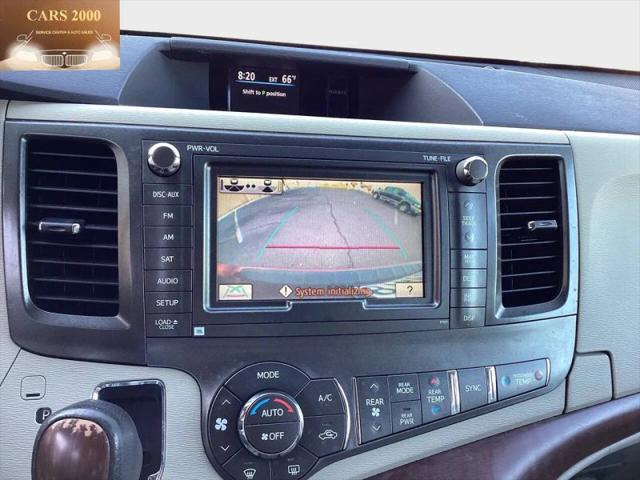 2013 Toyota Sienna XLE V6 8 Passenger