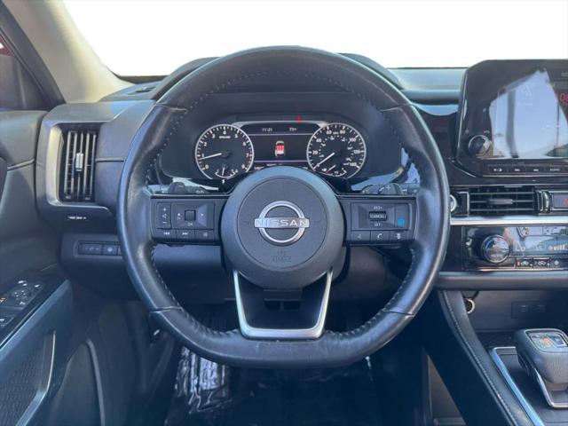 2022 Nissan Pathfinder SL 2WD