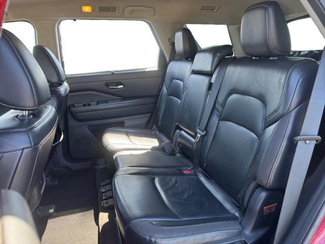 2022 Nissan Pathfinder SL 2WD