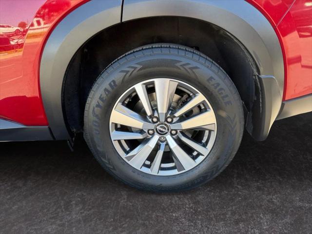 2022 Nissan Pathfinder SL 2WD