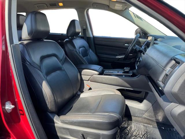 2022 Nissan Pathfinder SL 2WD