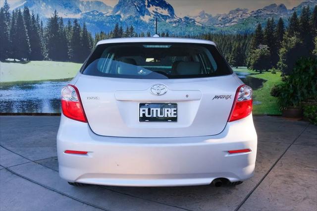 2009 Toyota Matrix Base