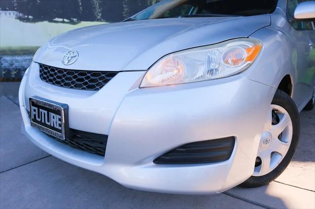 2009 Toyota Matrix Base