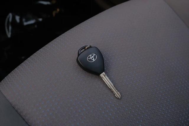 2009 Toyota Matrix Base