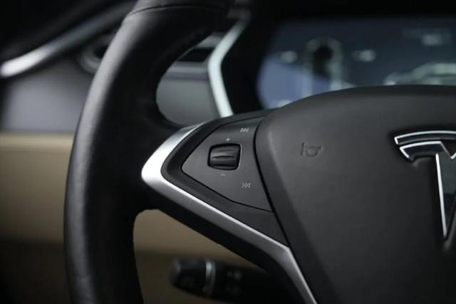 2017 Tesla Model S 90D