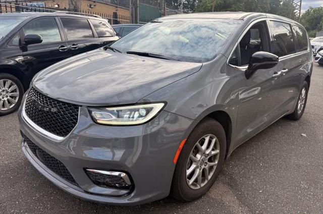 2025 Chrysler Pacifica Select for sale in Elmhurst, NY